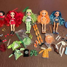 4 Rainbow High Dolls, clothes & accessories
All in very good condition!

Collection from B98 8RW