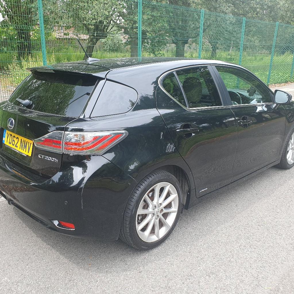LEXUS CT 200h AUTOMATIC/ 1.8 PETROL-HYBRID /ULEZ FREE/4 OWNER / 12 m MOT/ TAX £0 / PARKING SENSORS FRONT AND BACK / FULL LEATHER INTERIOR / HEATED SEATS / FULLY ELECTRIC / USB / ALLOYS AND MANY MORE DIGITAL CLIMATE CONTROL