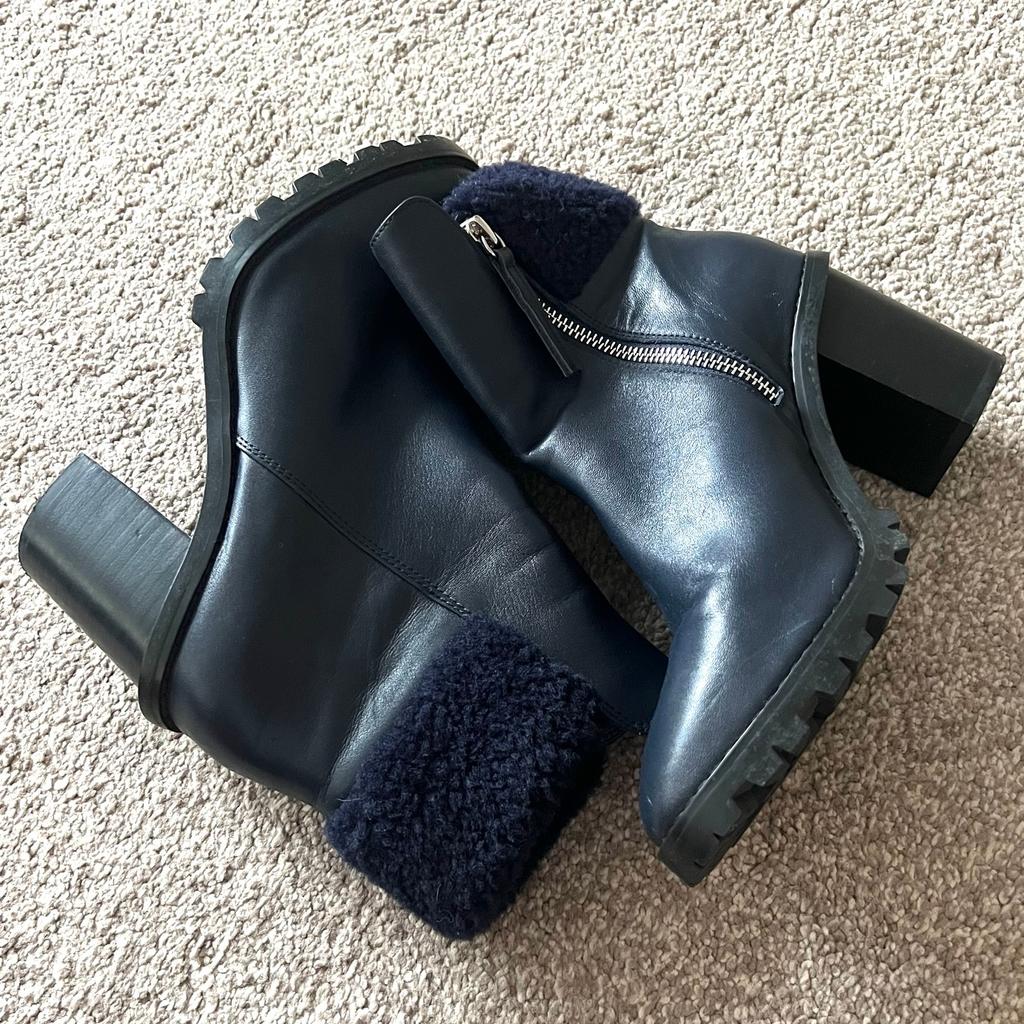 Hi and welcome to this beautiful looking rare Dion Lee Leather Ankle Boots Size Uk 3 Eur 36 in perfect condition thanks
