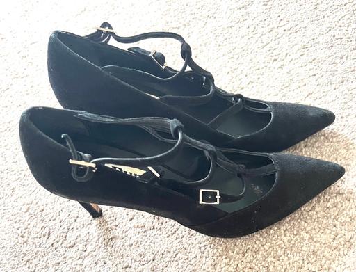 Buy & Sell South West London West Brompton - South West London - Photos for Dune Suede Strappy Court Shoes Size Uk 6