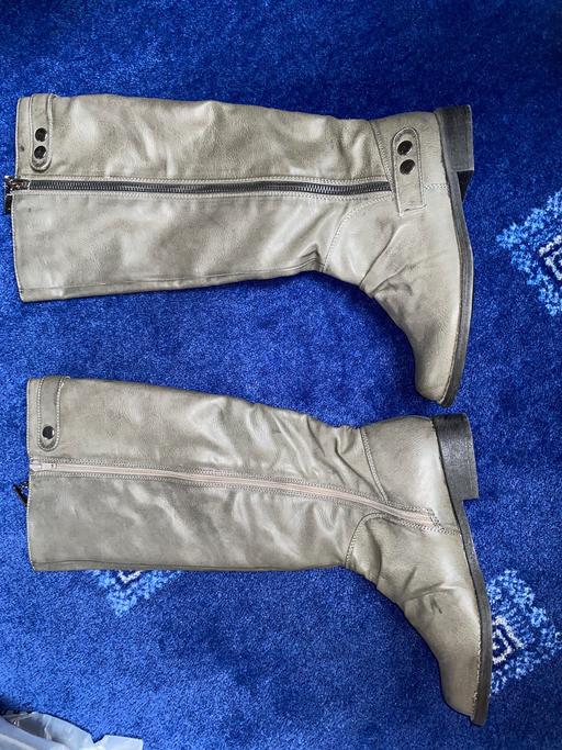 Buy & Sell Lancashire Preston - Photos for New! Marks and Spencers Ladies boots- size 3