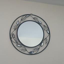 Mirror in excellent condition! 
£15