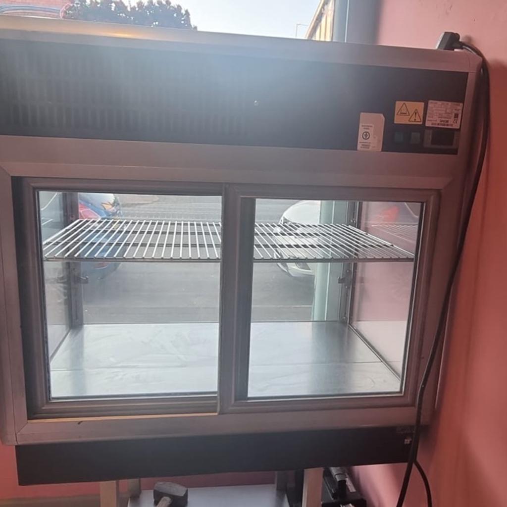 Commercial counter display fridge in CH41 Birkenhead for £250.00 for