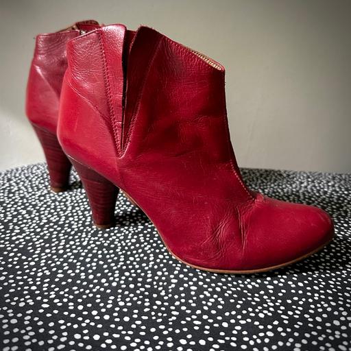 Buy & Sell Hull The Avenues Hul -l - Photos for Red leather ankle boots