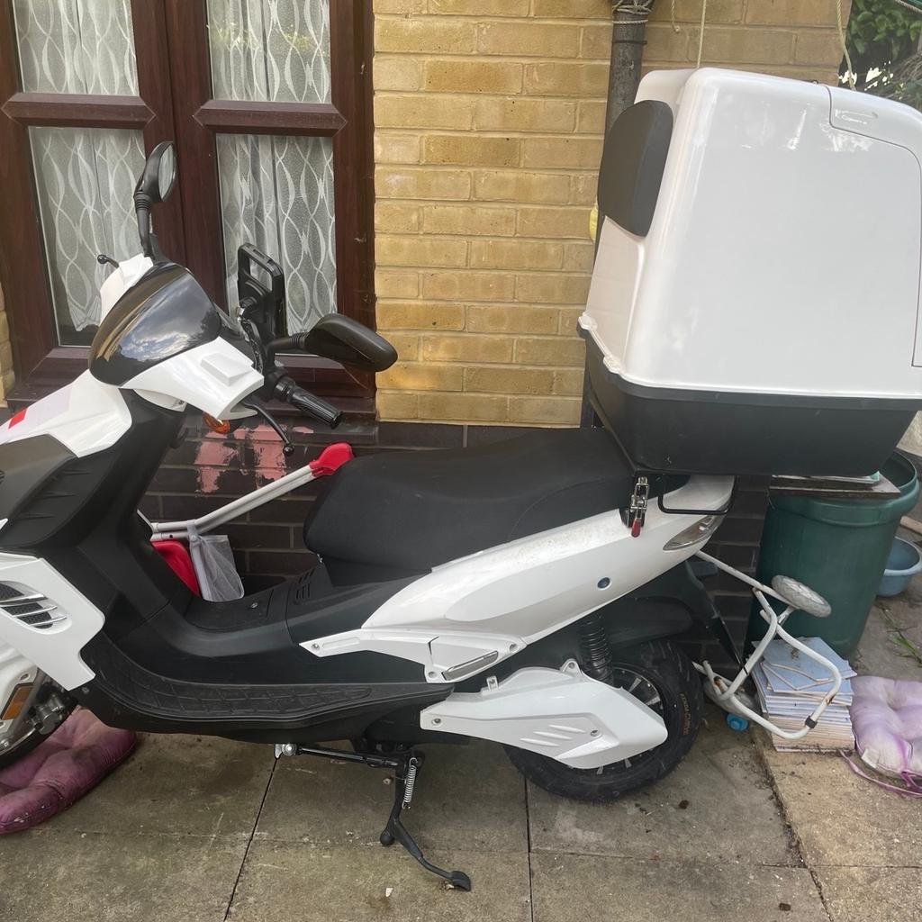 E Rider Model 30 Cargo Electric Moped in W2 London für 1.300,00 £ zum