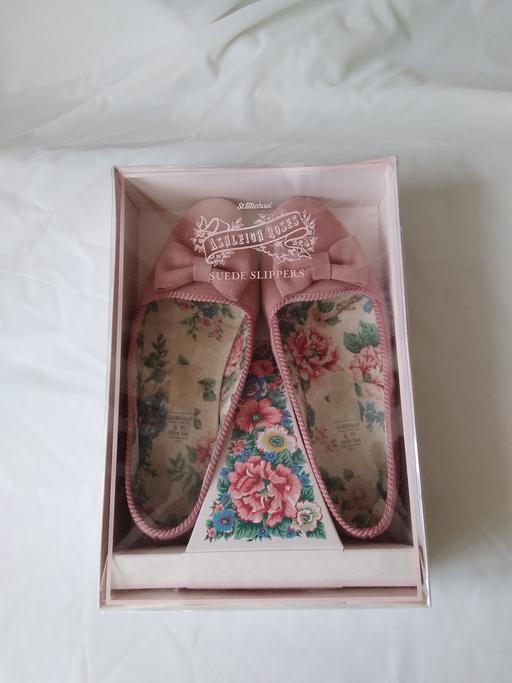 Buy & Sell Pembrokeshire - Wales Pantygrwndy - Pembrokeshire - Photos for vintage ladies slippers Size 5