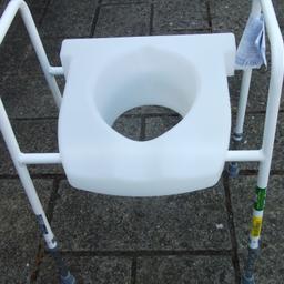 Mowbray Adjustable height disability framed toilet seat