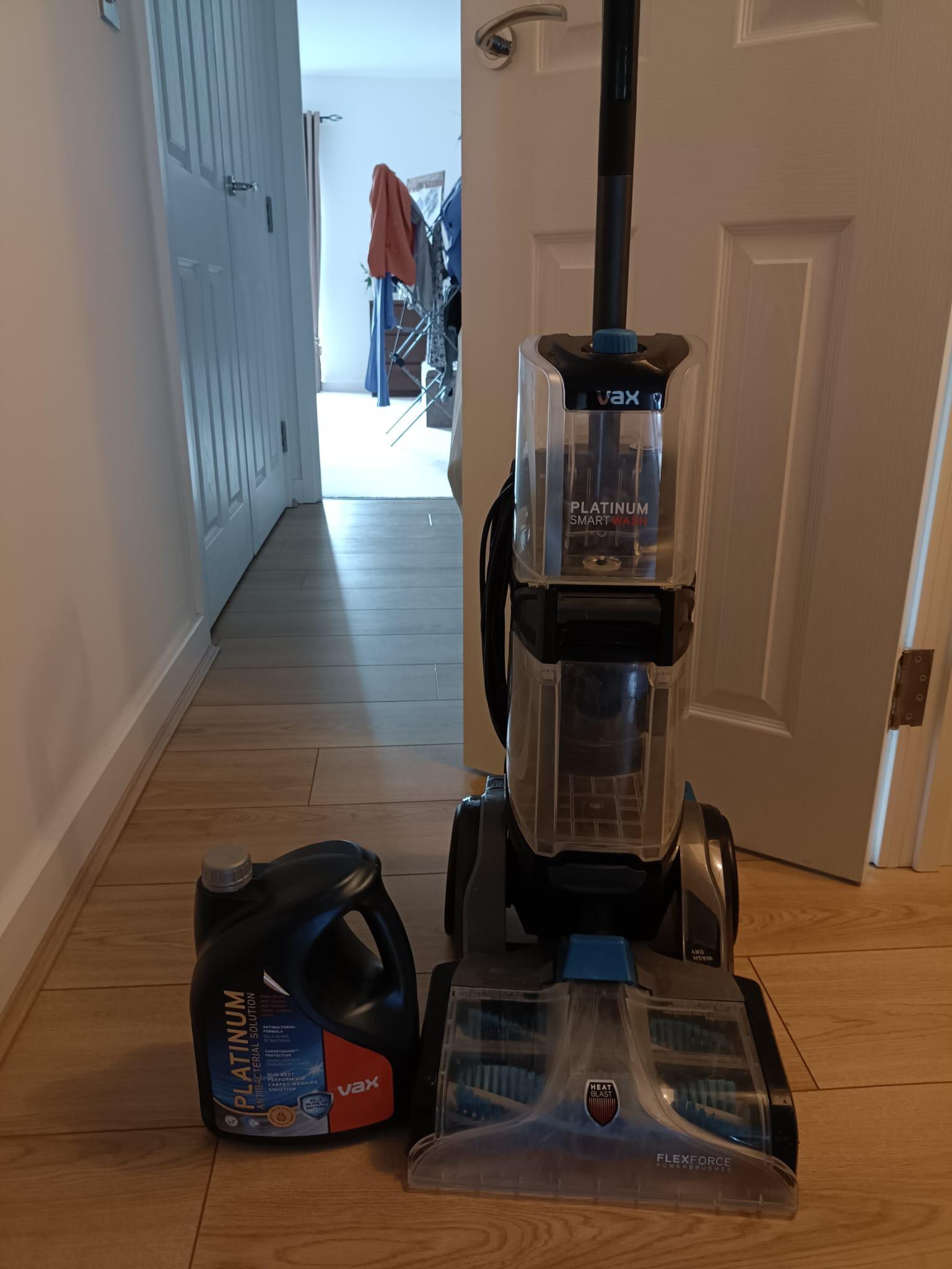 Vax platinum carpet cleaner plus solution in SE18 London for £179.00