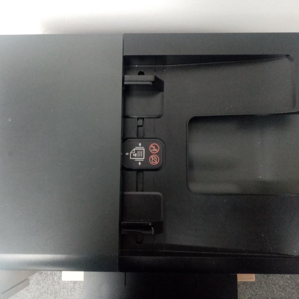 HP officejet pro 8610 printer

All in one: PRINT / FAX / SCAN / COPY / WEB

Condition: Not working (cartridge head faulty) when tried to install new (Original HP) one of a pin broken.
Selling as Spare and repair
All four original HP cartridges included