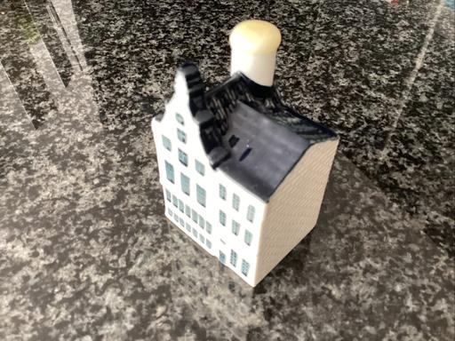 Buy & Sell South West London Balham - South West London - Photos for Klm business class Delft house