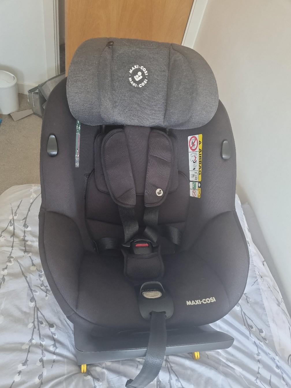 Maxi cosi mica (isofix car seat 360 spin) in DY2 Dudley for £50.00 for