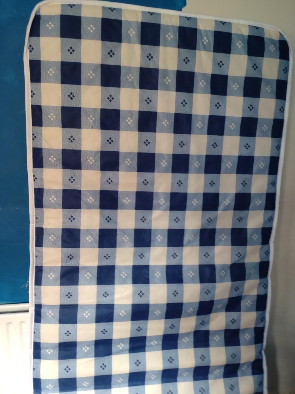 Single metal bed plus mattress in B98 Redditch for £20.00 for sale Shpock