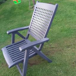 hi a quality garden chair foldable and can turn in to different positions.No silly offers and no returns please take a look at my other items for sale thanks