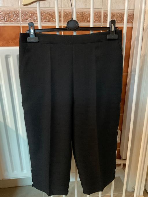 Buy & Sell West Midlands Walsall - Photos for Ladies 3/4 trousers