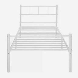 3ft Single Size Metal Bed Frame Solid Bedstead Bas Headboard
White / Black

Flat pack Assembly required
See pictures for more details

Local delivery can be arranged with extra cost depending on your post code