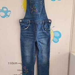 Perfect condition Girls dumgerees size 3-4y
free smoke and pet home Collection from b14