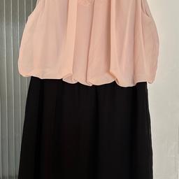 Ich verkaufe ein schwarz/rose farbenes Kleid von Vero Moda in Größe M. Das Kleid wurde nur einmal getragen und ist daher in einem sehr guten Zustand.

Versand 1,95€

Zahlung per PayPal oder Überweisung.

Privatverkauf- keine Gewährleistung.