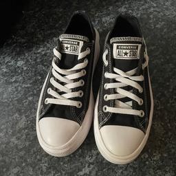 Ladies black and white platform converse trainers, fab condition, size 6💗