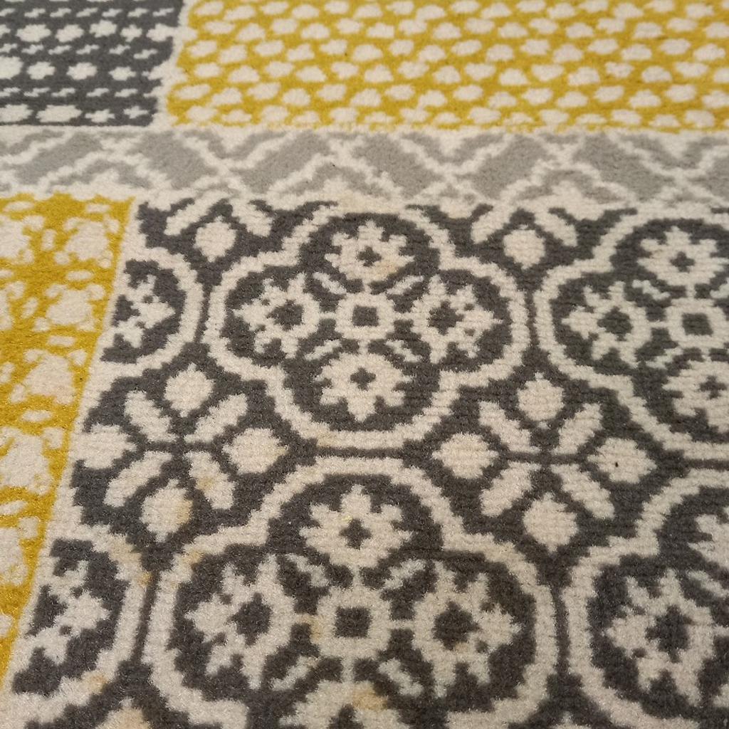 **MORROCAN-STYLE RUG
**MUSTARD,GREY & CREAM COLOUR
**APPROX 5FT X 2.5FT
**VERY GOOD CONDITION
**COLLECTION ONLY