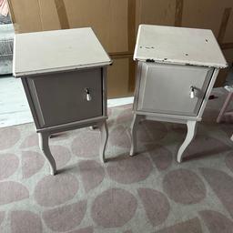 Here we have a pair of bed side cabinets
They are really big inside and can be painted any colour
To suit your scheme
Some paint as come off