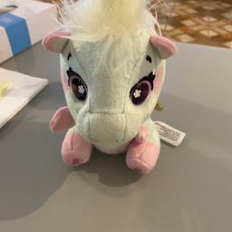 Selling soft baby unicorn toy
Horn on the top of the head goes in and out