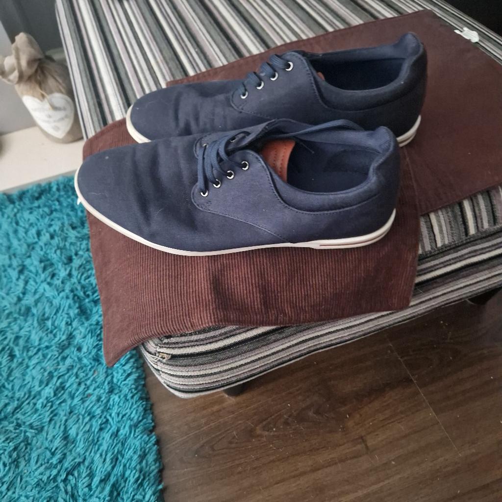 Good condition canvas shoes from zara size,e 43