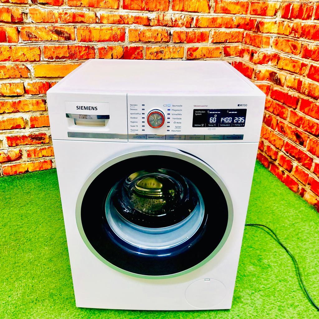 Eine super Waschmaschine von Siemens iQ700 Sonderedition: FC Bayern
NeuPreis war 999 EUR
Modell: WM14W5FCB
Das Geräte wurde geprüft und gereinigt!
Voll funktionsfähig Gebrauchtartikel
⭐1 Jahr Gewährleistung

Tel: 01632563493

Gerätemaße (H x B x T): 84.8 cm x 59.8 cm x 59.0 cm

⭐Lieferung gegen Aufpreis möglich.
⭐Anschluss Waschmaschine - 10 Euro
⭐Altgerätemitnahme - Kostenlos

* Energieeffizienzklasse A+++
* 9 kg Fassungsvermögen
* 1400 Touren
* FC Bayern Meisterwascher
* Nachlegefunktion
* aquaStop mit lebenslanger Garantie
* Luftschallemission	47 dB
* Antiflecken-System zur Entfernung der vier hartnäckigsten Flecken
* Intelligenter, langlebiger und leiser iQdrive-Motor für besonders wirkungsvolle und effiziente Wäschepflege