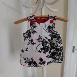 Dress Love You Song Time Baby

Cream Black Red Multi Colour

 Good Condition

Actual size: cm

Length: 34 cm from shoulders

Length: 21 cm from armpit side

Shoulder width: 18 cm

Volume hands: 22 cm

Breast volume: 49 cm – 50 cm

Volume waist: 55 cm – 56 cm

Volume hips: 60 cm – 61 cm

Age: 0 - 3 Months

Cotton