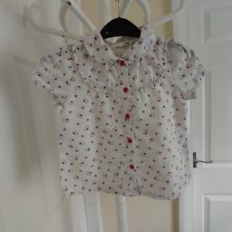 Blouse Shirt"H&M"

Hello Kitty

White Mix Colour

Good Condition

Actual size: cm

Length: 35 cm

Length: 21 cm from armpit side

Shoulder width: 23 cm

Sleeves length: 10 cm

Volume hands: 24 cm

Breast volume: 60 cm – 61 cm

Volume waist: 64 cm – 65 cm

Volume hips: 67 cm – 68 cm

Age: Eur 98 cm, US 2 - 3 Years

100 % Cotton

Made in China