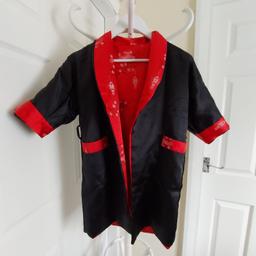 Bathrobe Double-Sided

 Without Belt With Pockets

Red Black Colour

Good Condition

Actual size: cm

Length: 75 cm

Length: 49 cm from armpit side

Shoulder width: 50 cm with hands

Sleeves length: 20 cm

Volume hands: 34 cm

Breast volume: 93 cm – 94 cm

Volume waist: 92 cm – 93 cm

Volume hips: 90 cm – 92 cm

Length: 7 cm from armpit side before to waist

Belt width: 5 cm without belt

Age: 9/12 Years Approximately on