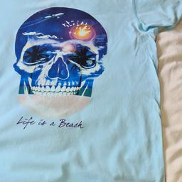 Life's A Beach Joe Brown's Skull T Shirt Mens Large. Excellent Condition. 1st 2c will buy. See photos for condition size flaws materials etc. I can offer try before you buy option if you are local but if viewing on an auction site viewing STRICTLY prior to end of auction.  If you bid and win it's yours. Cash on collection or post at extra cost which is £2.85 Royal Mail 2nd class. I can offer free local delivery within five miles of my postcode which is LS104NF. Listed on five other sites so it may end abruptly. Don't be disappointed. Any questions please ask and I will answer asap.
Please check out my other items. I have hundreds of items for sale including bikes, men's, womens, and children's clothes. Trainers of all brands. Boots of all brands. Sandals of all brands. 
There are over 50 bikes available and I sell on multiple sites so search bikes in Middleton west Yorkshire.