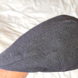 M And S Flat Cap. Excellent Condition. See photos for condition size flaws materials etc. I can offer try before you buy option if you are local but if viewing on an auction site viewing STRICTLY prior to end of auction.  If you bid and win it's yours. Cash on collection or post at extra cost which is £2.85 Royal Mail 2nd class. I can offer free local delivery within five miles of my postcode which is LS104NF. Listed on five other sites so it may end abruptly. Don't be disappointed. Any questions please ask and I will answer asap.
Please check out my other items. I have hundreds of items for sale including bikes, men's, womens, and children's clothes. Trainers of all brands. Boots of all brands. Sandals of all brands. 
There are over 50 bikes available and I sell on multiple sites so search bikes in Middleton west Yorkshire.