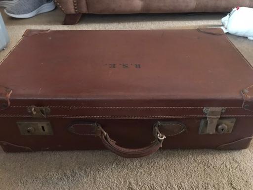 Buy & Sell Northumberland Hartford - Northumberland - Photos for VINTAGE LEATHER SUITCASE WITH INITIALS