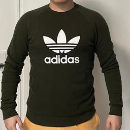 Verkaufe Adidas Sweatshirt in Khaki. Wurde kaum getragen, weil ich zugenommen habe.