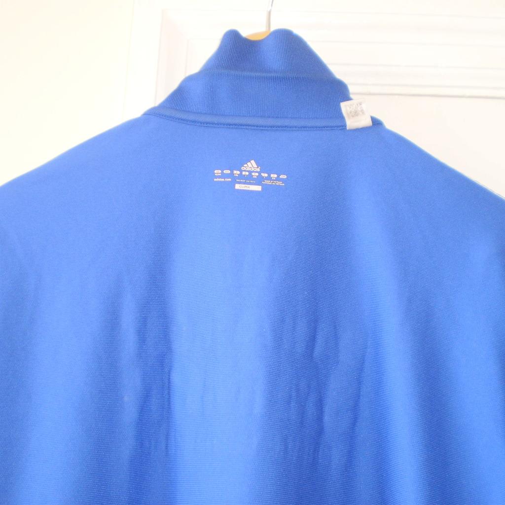 Shirts "Adidas"Clima Lite

 Dark Blue Mix Colour

 Good Condition

Actual size: cm and m

Length: 67 cm front

Length: 69 cm back

Length: 45 cm from armpit side

Shoulder width: 43 cm

Length sleeves: 22 cm

Volume hands: 45 cm

Volume bust: 1.08 m – 1.20 m

Volume waist: 1.07 m – 1.20 m

Volume hips: 1.08 m – 1.24 m

Size: 42/44 (UK) Eur 186

Shell: 100 % Polyester

Made in Vietnam