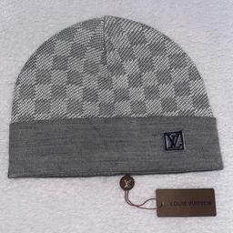 Legit check on this Louis Vuitton beanie, pretty sure it's fake but want a  second opinion before asking for a refund : r/Louisvuitton