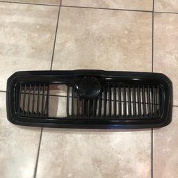Skoda octavia mk1 98-04 front bonnet grill in black, the inner grill is broken but this can be replaced.