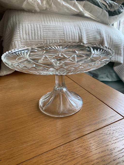 Buy & Sell Essex Thurrock - Essex - Photos for Glass Cake Stand