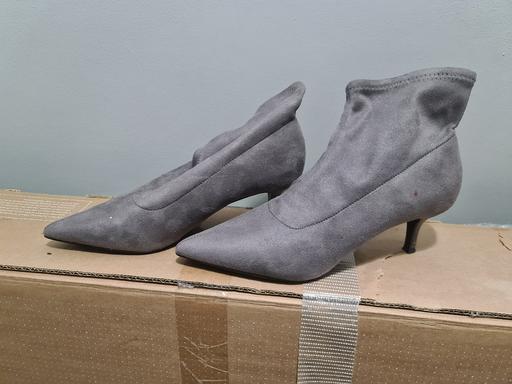 Buy & Sell Leicestershire Leicester - Photos for Next Women's Grey Suede Ankle Boots BNWT