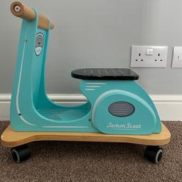 Indigo Jamm Scooter.

Vg used condition with a few age and usage marks.