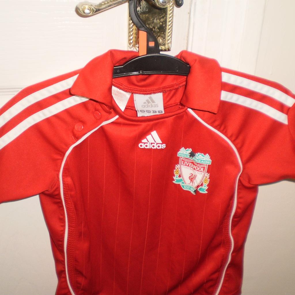 T-Shirts "Adidas"

Liverpool Football Club

Red Colour

Good Condition

The Brand With The 3 Stripes

Actual size: cm

Length: 33 cm

Length: 21 cm from armpit side

Sleeve length: 17 cm from neck

Volume hands: 25 cm from neck

Volume bust: 59 cm – 70 cm

Volume waist: 61 cm – 74 cm

Volume hips: 61 cm – 75 cm

Size: 9-12 Months (UK) Eur 80 cm

 100 % Polyester

Made in China