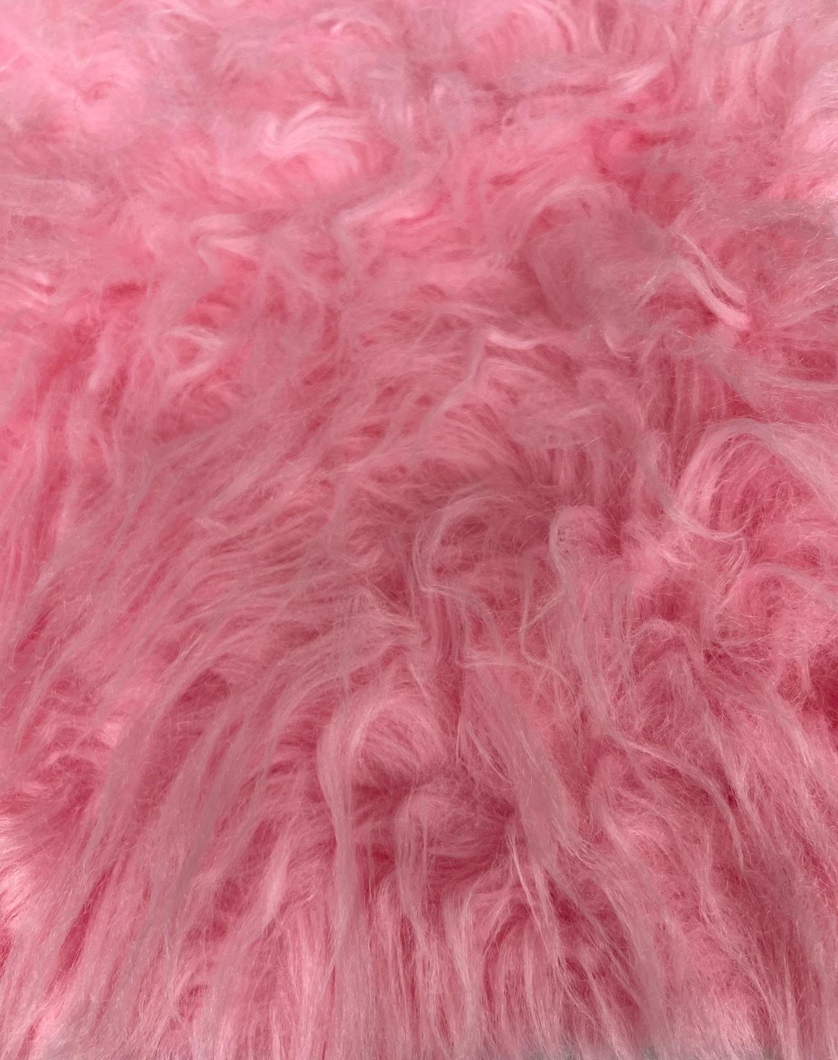 Beautiful dark pink rug. in LS17 Leeds for £10.00 for sale | Shpock