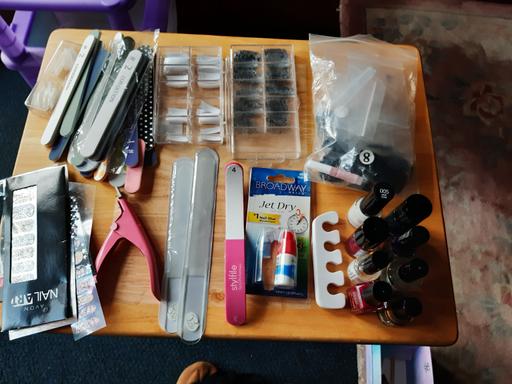 Buy & Sell West Midlands Dudley - Photos for Assortment Of Artificial Nail Items