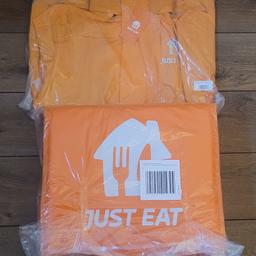BNWT Large Just eat bag with T divider inside included and jacket
All brand new

External measurements: 45 (W) x 35 (H) x 40 (D) cm

Capacity: 42 litres

£20 each when you buy both
(2 bags, 2 jackets).

Or £25 each
(1 bag, 1 jacket).