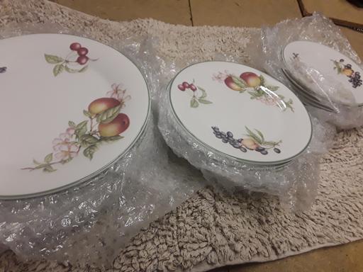 Buy & Sell Peterborough Orton Brimbles - Peterborough - Photos for Dinner and tea plates Ashberry