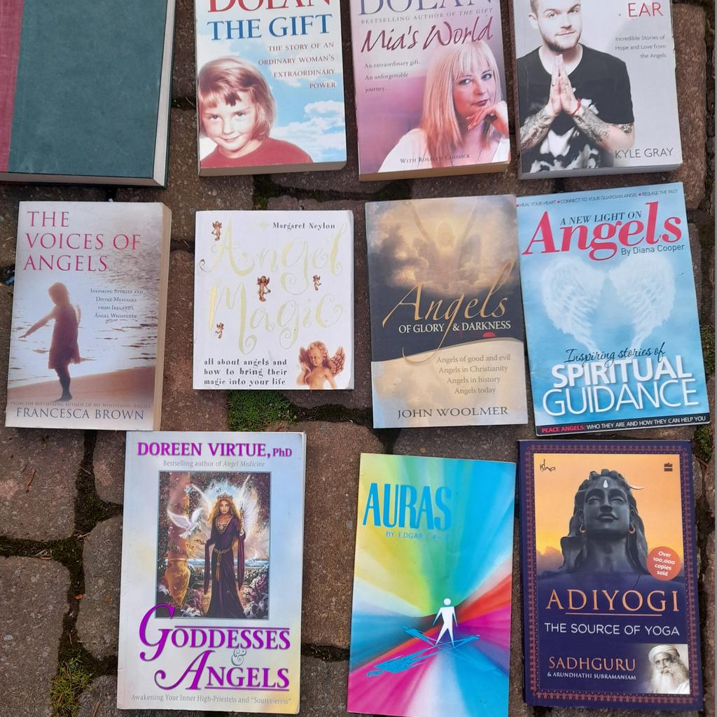 A nice job lot of 11 spiritual and well being books on developing your mind and its abilities. Various subjects covering the afterlife and other spiritual subjects. 07786--012316