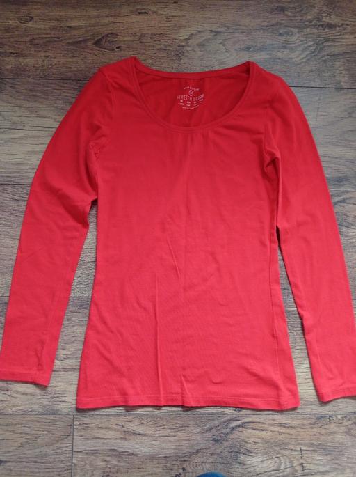 Buy & Sell West Midlands Sandwell - Photos for Top size 6