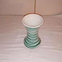 Verkaufe Vase aus Gmundner Keramik in ungebrauchtem Zustand.

Maße:
17 cm hoch
10 cm Durchmesser
