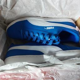 Sneakers sind neu und ungetragen
Größe 40.5
Blau
Puma Smash Buck

Wie abgebildet um 40€ Fixpreis!
Versand Österreich 5€