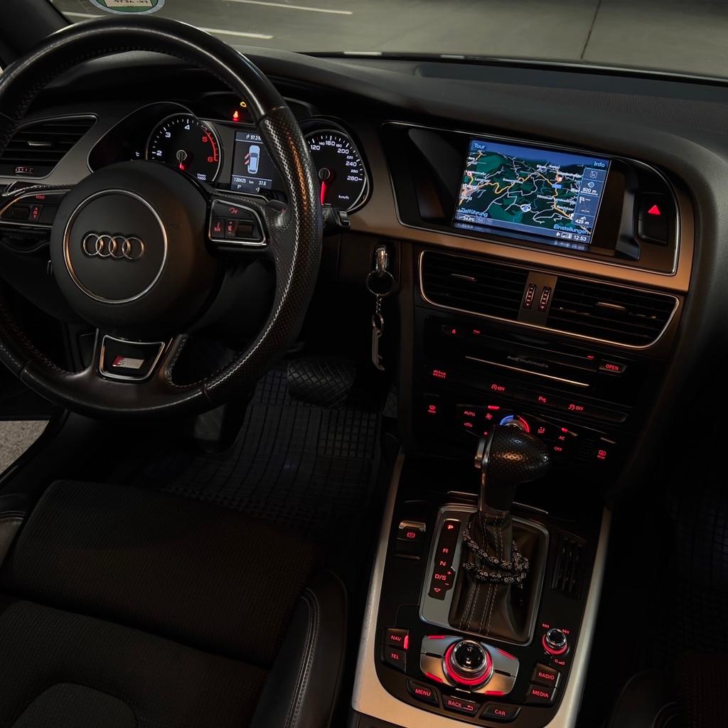 Schöner Audi A4 mit S-Line und Allradantrieb
- 120.000 km
- 2.0 tdi, 177 PS
- Baujahr 01/2014
- Automatik
- Scheckheftgepflegt
- Verkauf, da Umstieg auf SUV